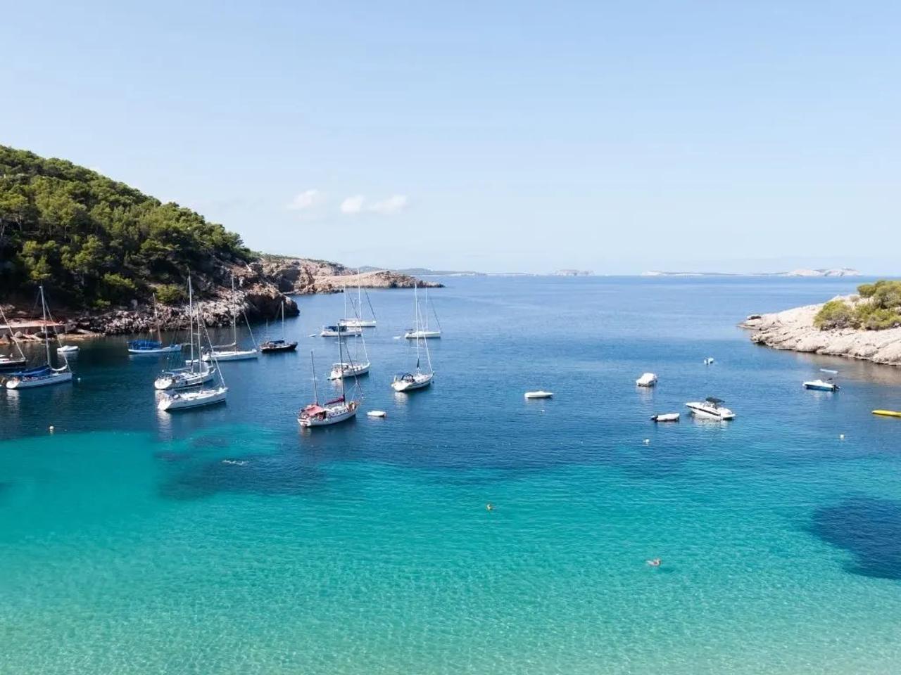 Yacht & Boat Charters