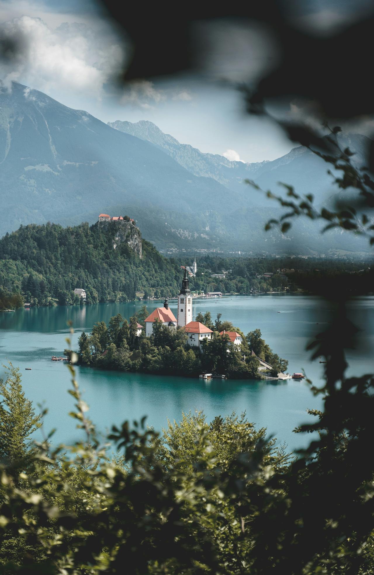 alex azabache 624WUhcCm4w unsplash