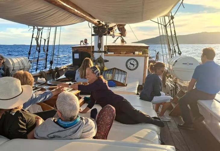 The Reading Club Begins Its Fourth Season aboard Saga